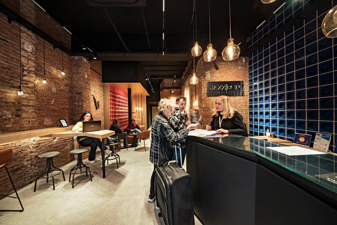 Habitat Hot Jazz Aparthotel Barcelona